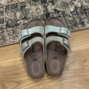 Birkenstock Silver Glitter Sandals Girls Size 34 (3-3.5) or Ladies 5